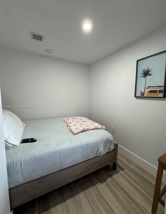 Building Photo - 9273 Collins Ave