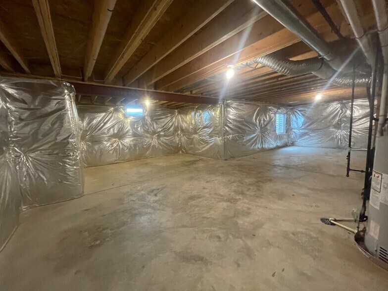 Building Photo - 2410 Walthall Ct