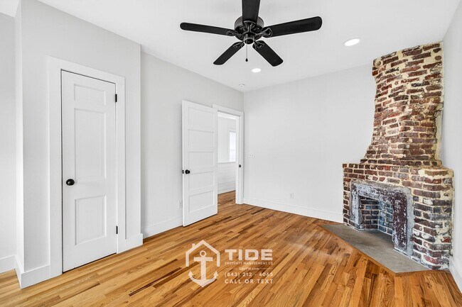 Building Photo - 40 Poinsett St