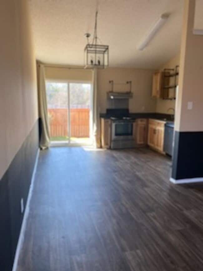 Building Photo - Coppertree Condo Ready for Move-in