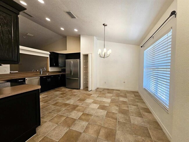 Building Photo - 9847 Crenshaw Cir