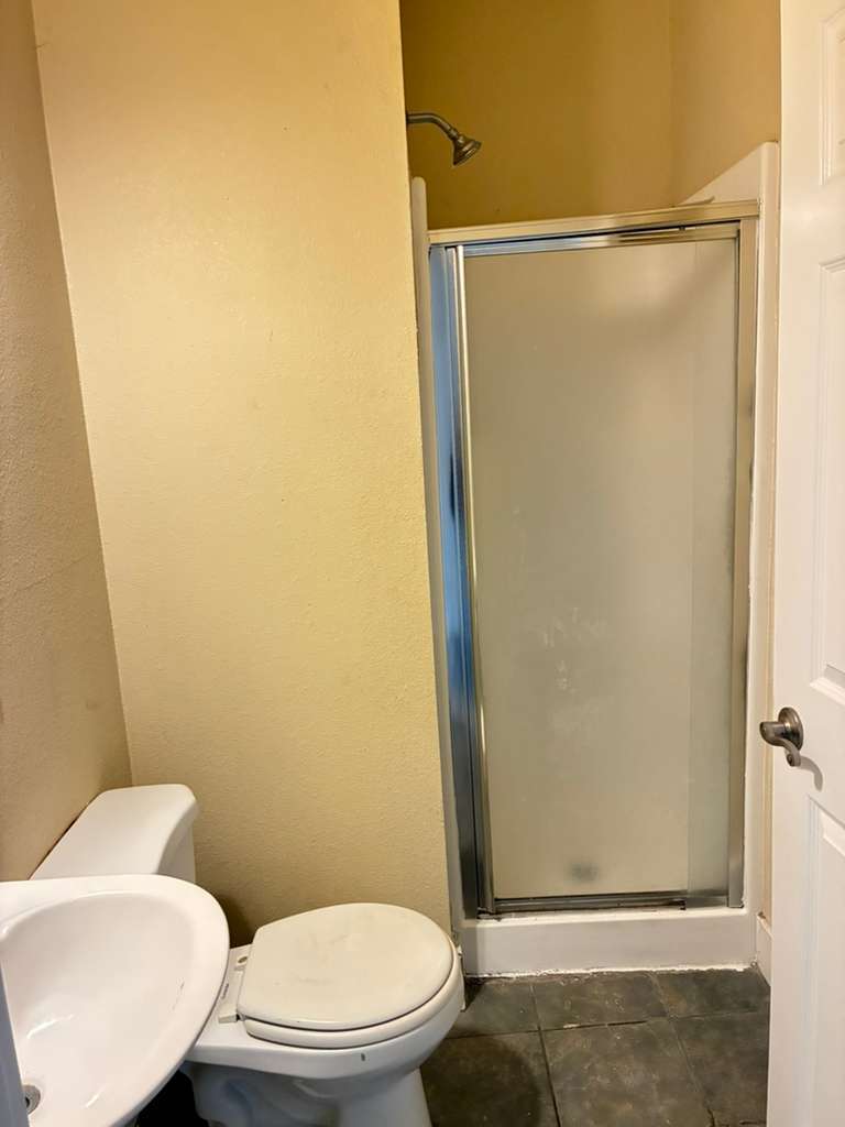 Building Photo - 1209 E Fortification St