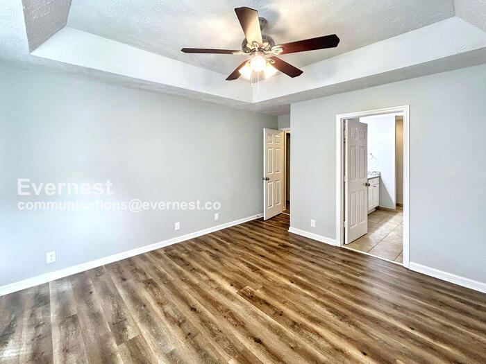 Building Photo - 405 Pleasant Run Rd