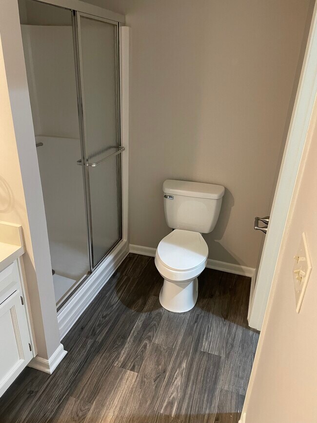 Building Photo - 5617-5623 NW 66th Terrace