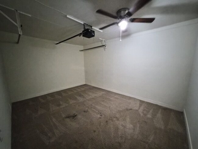 Building Photo - 3526 Luewan Ct