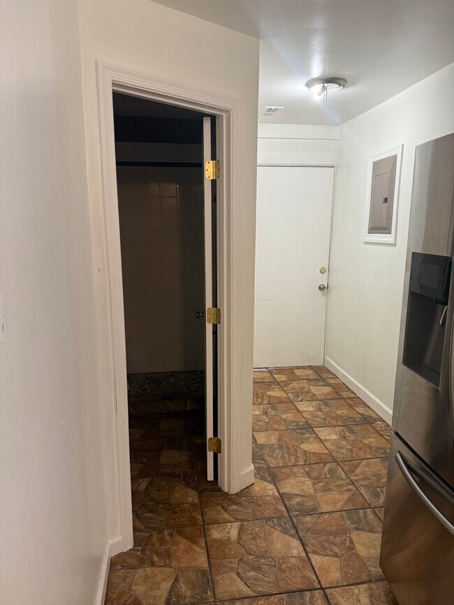 Building Photo - 4312 4th St NW