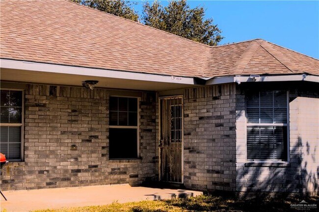 Building Photo - 2903 Sabrina Dr