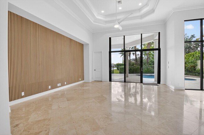 Building Photo - 17921 Villa Club Way