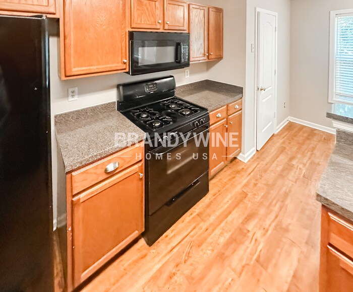 Building Photo - 1665 Harvest Hill