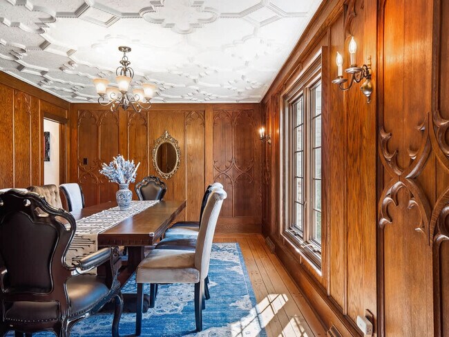 Building Photo - 1811 Breezewood Dr