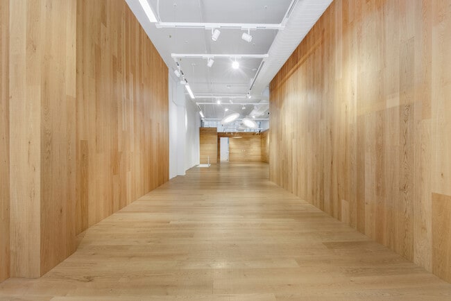 Building Photo - 464 Broome St