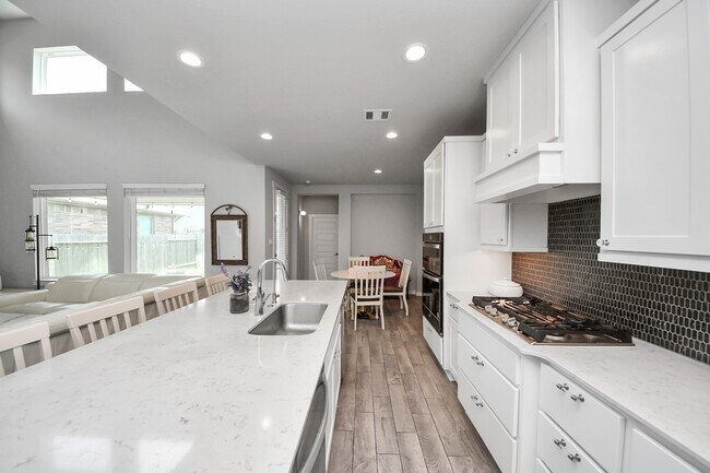 Building Photo - 3815 Favor Frst Ct