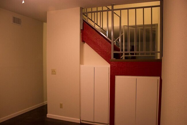 Building Photo - 5031 Fort Clark Dr
