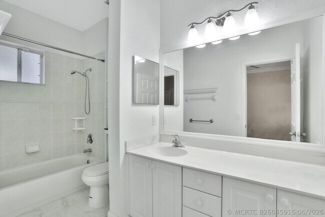 Building Photo - 6527 Catalina Ln