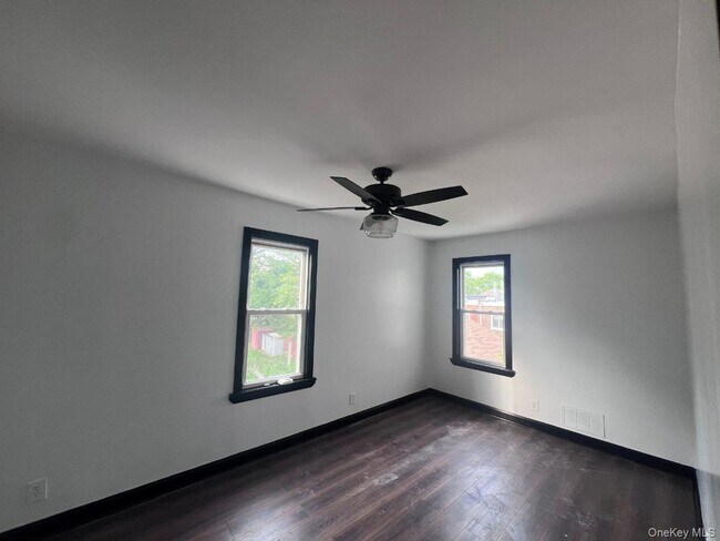 Building Photo - 3940 Hill Ave