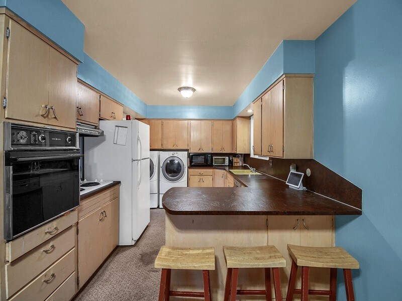 Building Photo - 3450 S Van Buren Ave
