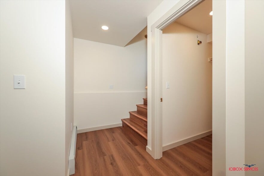 Building Photo - 13770 E Rose Garden Cir