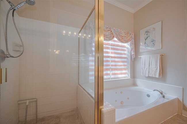 Building Photo - 4707 Gladesdale Park Ln
