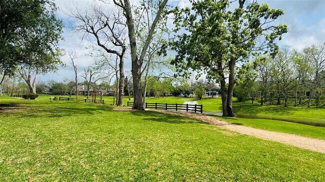Building Photo - 3218 Oak Cliff Ln