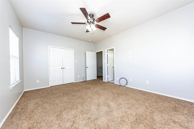 Building Photo - 1721 Kemah Village Dr