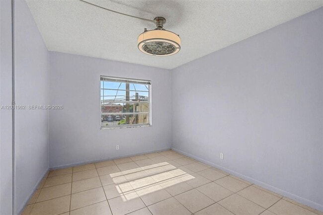 Building Photo - 3764 SW 60th Terrace