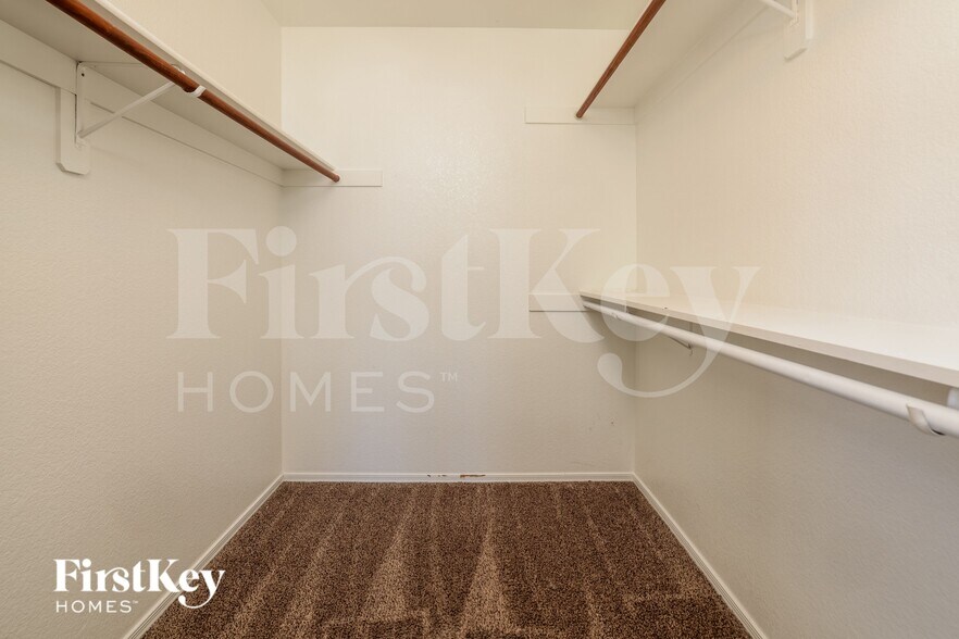 Building Photo - 8202 S Placita Del Parque