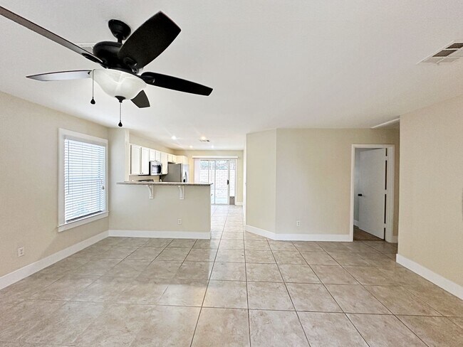 Building Photo - SINGLE STORY 3 BEDROOM HOME IN HENDERSON