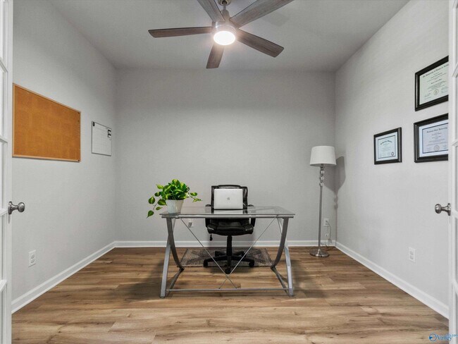 Building Photo - 209 Allegro Cir