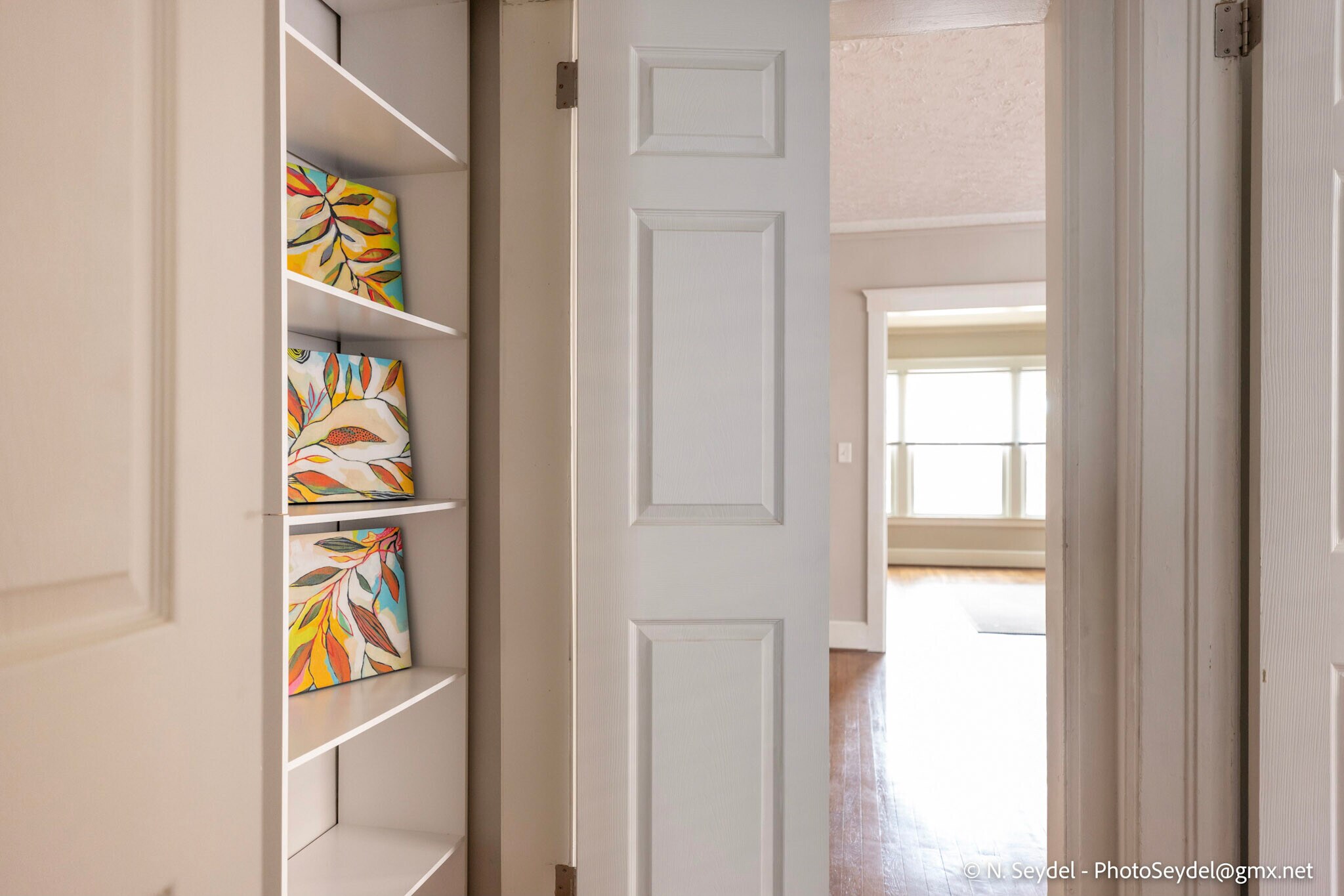 Hallway - 865 Blaine St