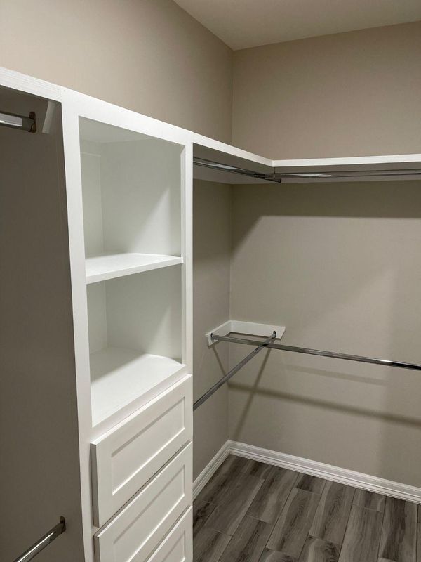 Building Photo - 424 3 1/2 Street