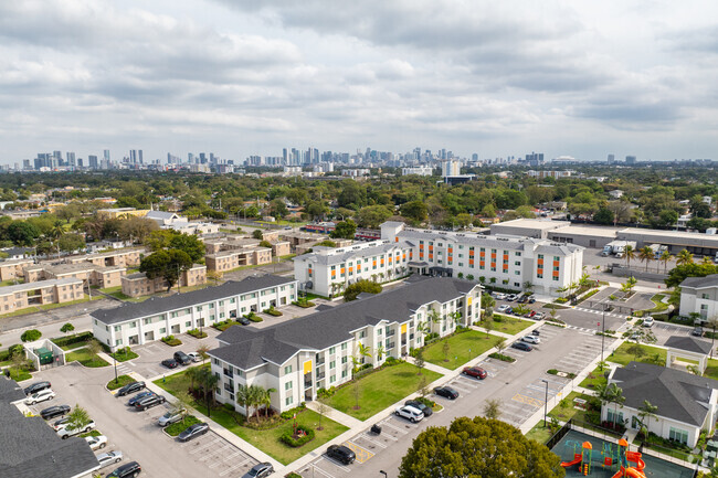 Aerial Photo - Lincoln Gardens