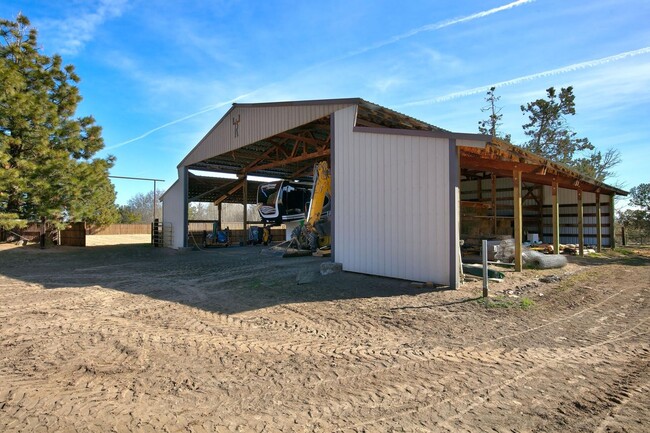 Building Photo - One of a kind, Magnificent Ranch Estate Pr...