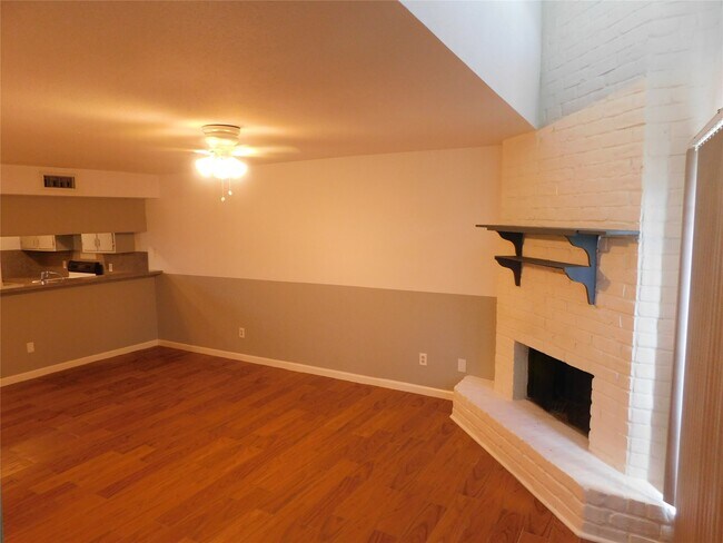 Building Photo - 9200 W Bellfort Ave