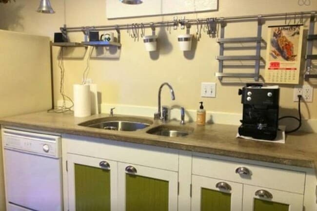 Building Photo - 131 Coleridge St