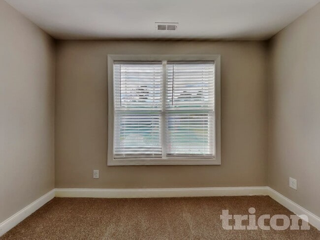 Building Photo - 232 Highcroft Cir