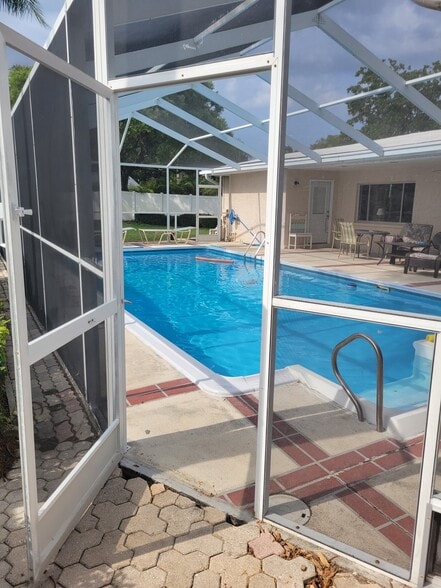 Building Photo - 9501 117th St N