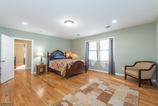 Building Photo - 21 Phoenix Ave