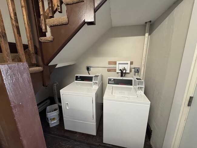 Building Photo - 70-72 Broadway-Unit 8