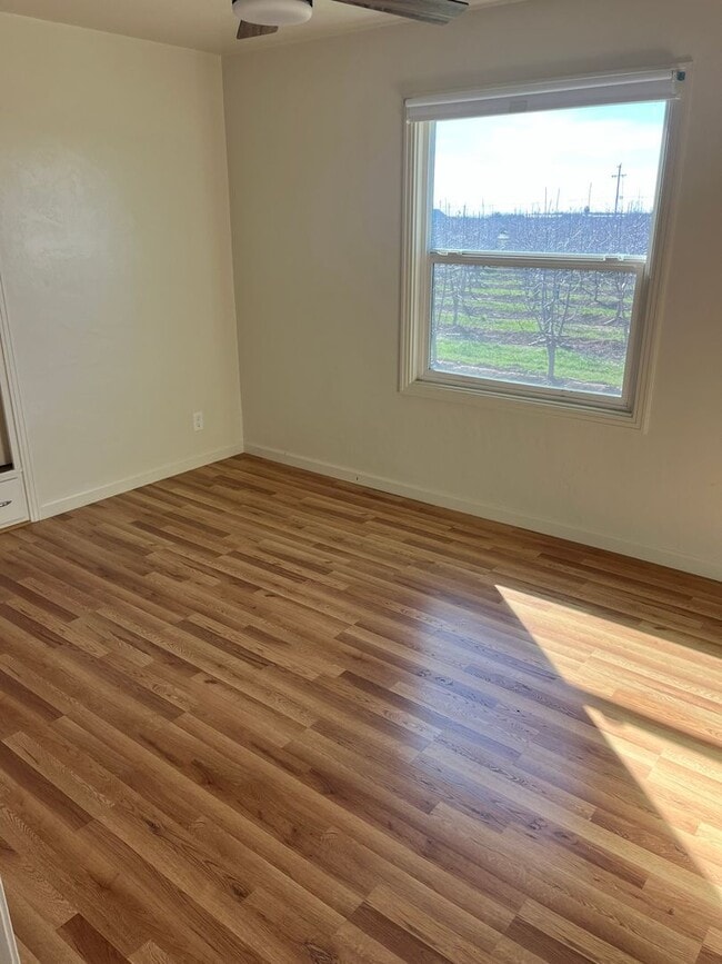 Building Photo - 3636 Beecher Rd