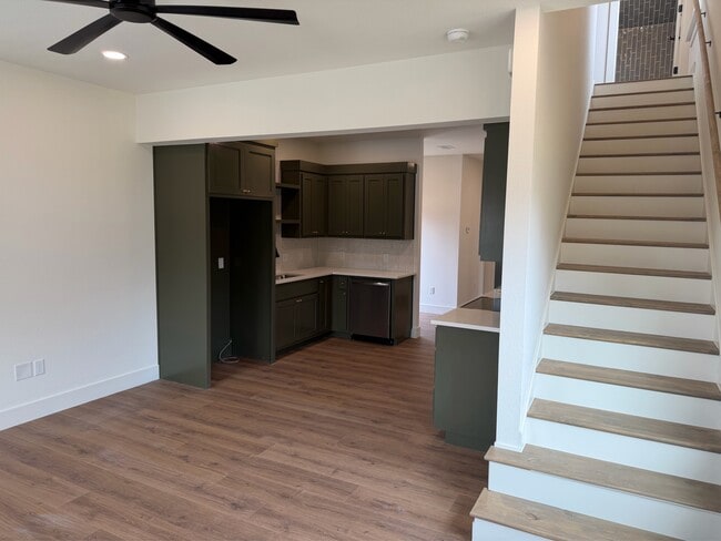 Building Photo - 408 2nd Ave SE