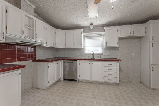 Building Photo - 4448 E Morning Glory Rd