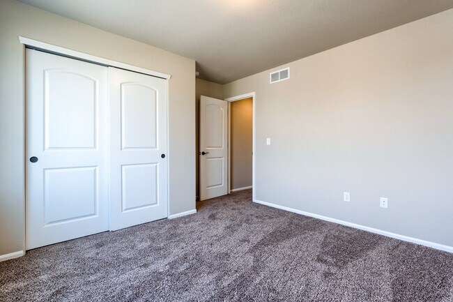 Building Photo - 1753 Long Shadow Dr