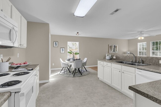 Building Photo - 5204 Carlisle Ct