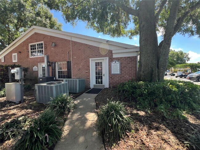 Building Photo - 13824 Orange Sunset Dr