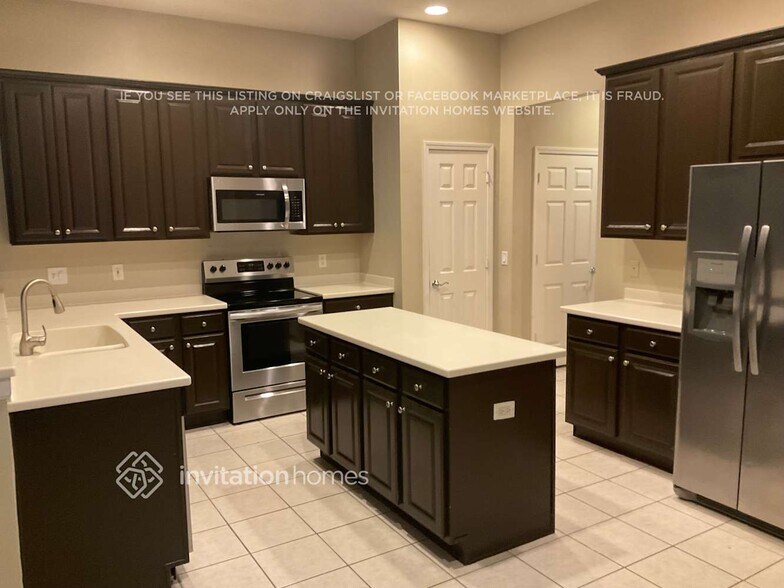 Building Photo - 31104 Edendale Dr