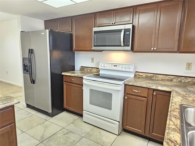 Building Photo - 499 Albee Farm Rd