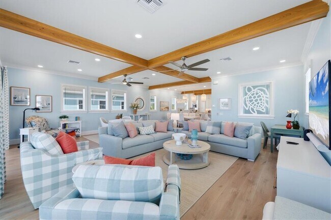 Building Photo - 113 Aqua Ln