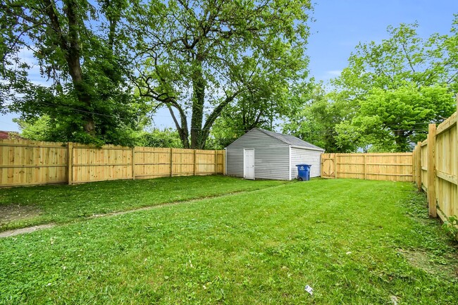 Building Photo - Renovated 3 Bedroom Home