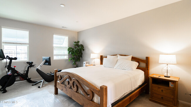 Building Photo - 5057 Robles St