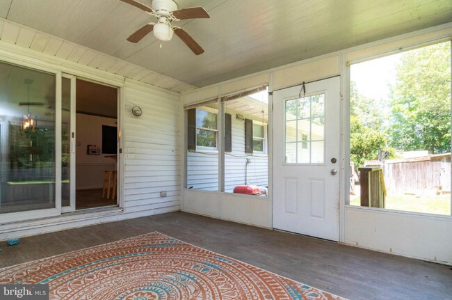 Building Photo - 44 Lexington Dr